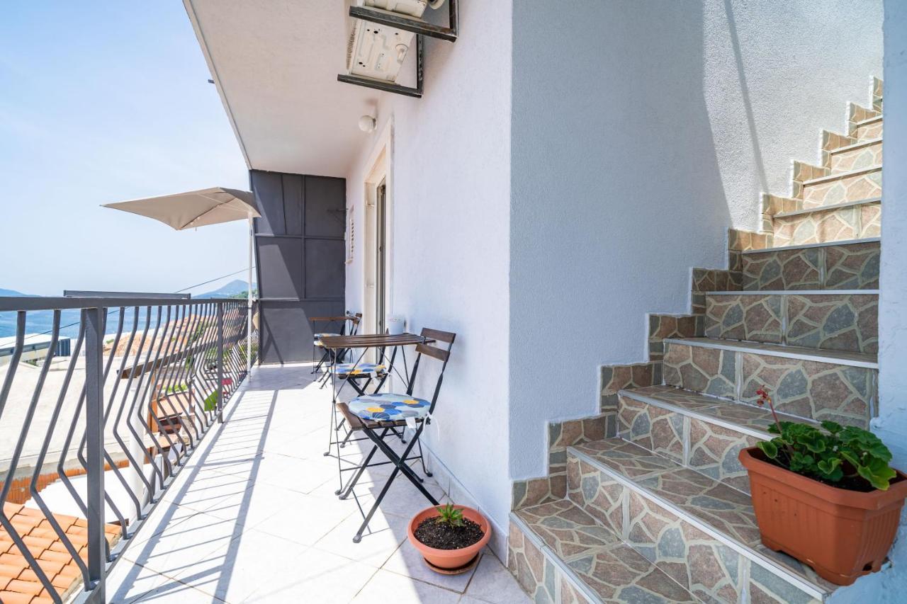 Nostromo Guesthouse With The Sea View Dubrovnik Bagian luar foto